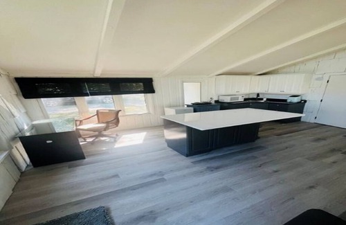 Port Colborne House | Sherkston/Cedar Bay, Port Colborne. Your Lakeside Escape Awaits at Private Beach