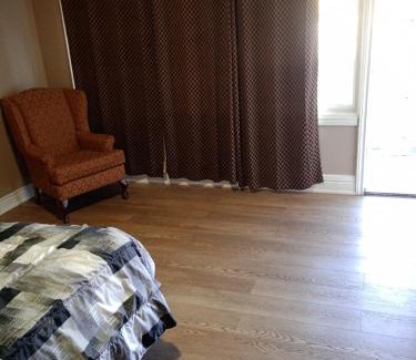 Brantford Hotel | Sherwood Inn