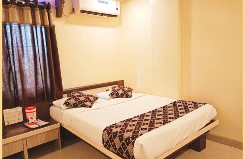 Shirdi Hotel | SHIRDI Hotel Sai Bala G Near Shri Sai Baba Temple - Fully Air Conditioned & Well Decorated Rooms - #Restaurant #Lift #Wi-fi #Parking Facilities - A Premium Hotel In SHIRDI
