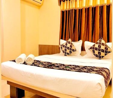 Shirdi Hotel | SHIRDI Hotel Sai Bala G Near Shri Sai Baba Temple - Fully Air Conditioned & Well Decorated Rooms - #Restaurant #Lift #Wi-fi #Parking Facilities - A Premium Hotel In SHIRDI