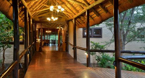 Kruger National Park Ski Chalet | Shishangeni Lodge In Kruger National Park