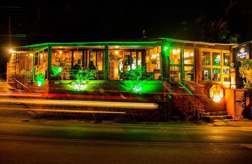 Barra da Lagoa Ski Chalet | Shiva Guest House