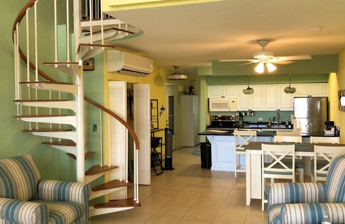 Estate Golden Rock Condo | Shore Beats Work - SUMMER SPECIAL - only 190.00 per night