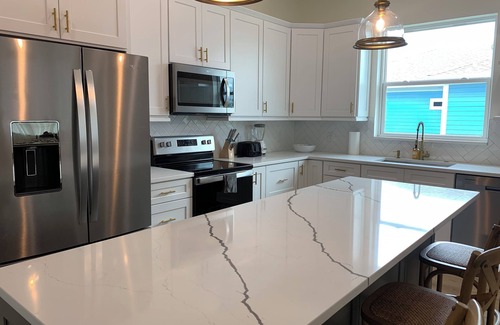 Marineland Acres House | Shorebird Cottage. Your charming beach escape, minutes walk to the beach!