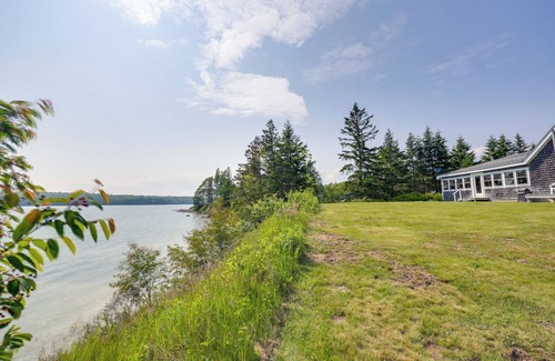 East Sullivan Cottage | Shorefront House w/Views, 14 Mi to Acadia NP
