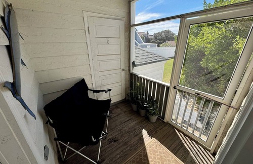 Northeast Virginia Beach House | Shoreline Cottage - Oceanfront - North End VB