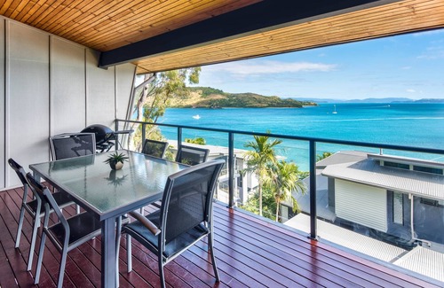 Hamilton Island Apartment | Shorelines 26, Seaview Apartment on Hamilton Island