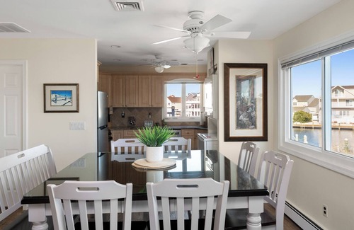 Seaside Heights Villa | Shorely Nice 40'feet private Waterfront XL 2ndFL Jacuzzi Dock Beach Arcade FUN