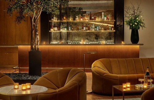 SoHo House | Short Distance From The Well-known Sites! Pets are Allowed HERE! Onsite Pool