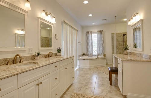Woolford House | Short drive to Downtown Cambridge | Indoor Pool | Private Dock | Kayaks | Pet Fr