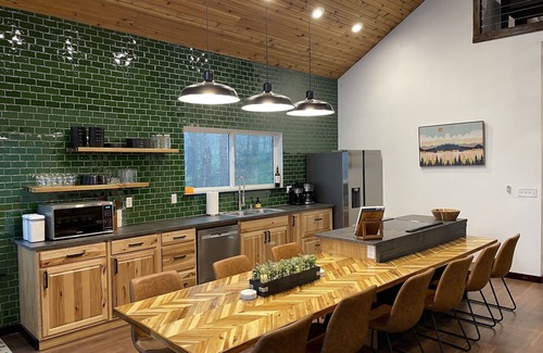 Angel Fire Cabin | Shotski's Lodge - Secluded Ski-In/Out with Hot Tub, Wildlife and Views