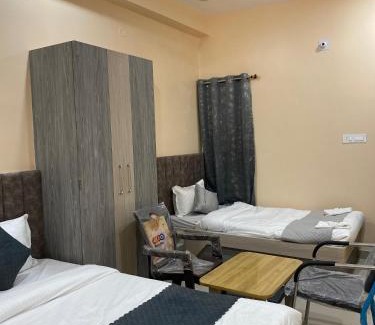 Deoghar Hotel | Shree Vinayak Palace
