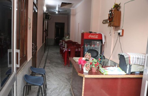 Haridwar House | Shri Banke Bihari Guest House, Bhoopatwala, Hiranwara, Haridwar, Uttarakhand, 249410