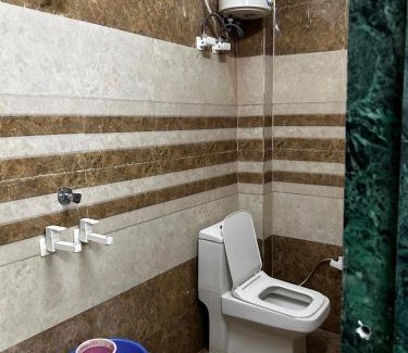 Mathura Hotel | Shri prabhu dham- Near Prem Mandir