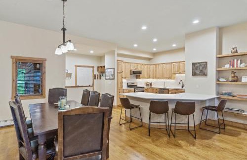 Steamboat Springs House | Shuffleboard Table - Modern Kitchen - Garage - Hot Tub
