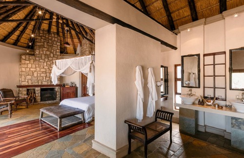 Thorny Bush Game Reserve Cabin | Shumbalala Game Lodge