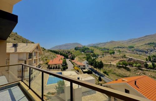 Kfardebian Apartment | Sierra Faqra Duplex 3BR w Balcony