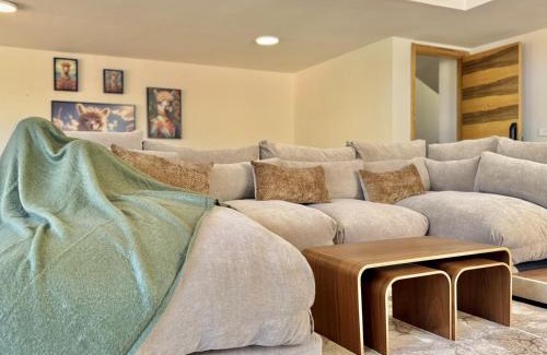 Kfardebian Apartment | Sierra Faqra Duplex 3BR w Balcony