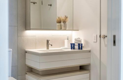 Broadbeach Apartment | Signature Broadbeach - Gclr