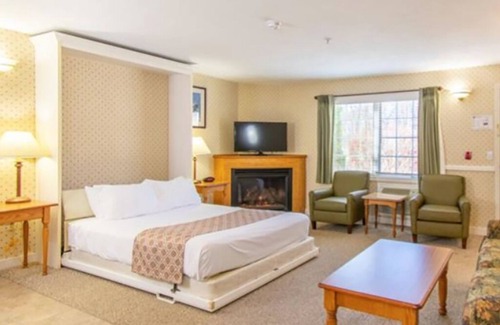 North Conway Hotel | Silly Hotel in North Conway! Close to Cranmore, Attitash and others