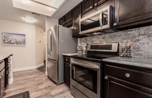 Mammoth Lakes Apartment | Silver Bear #37 Condo