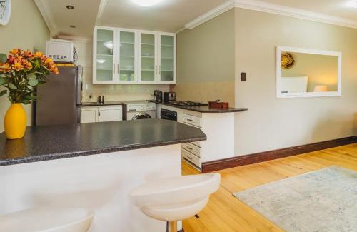 George Apartment | Silver Guest Studio