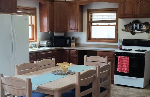 Perry House | Silver Lake, NY - Lakeside Retreat: 2025 Fall Dates Available!