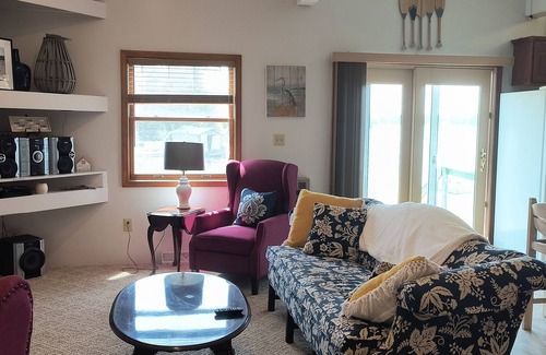 Perry House | Silver Lake, NY - Lakeside Retreat: 2025 Fall Dates Available!