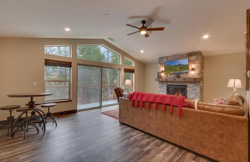 Y Area House | Silver Pines