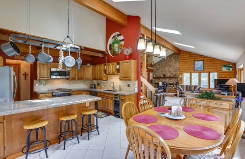 Silver Plume House | Silver Plume Mountain Haven with Views & Deck!