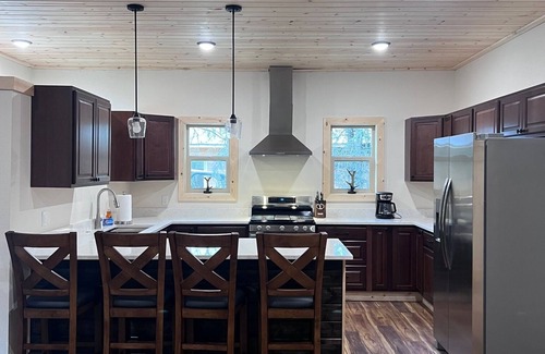 Cooper Landing House | Silver Salmon Cabin - Modern Vacation Home at Eagle Landing Resort