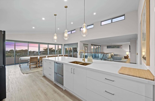 Silver Sands House | Silver Sands Sanctuary - 6BR Beachside Luxury