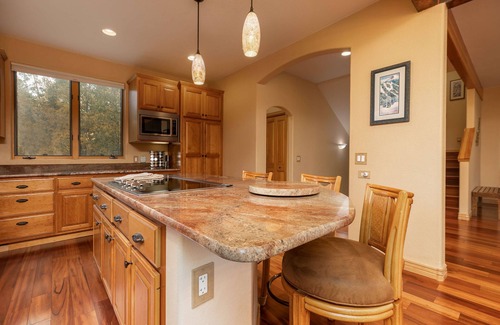 The Reserve House | Silverbell Chalet: Private Hot Tub, Mountain Views