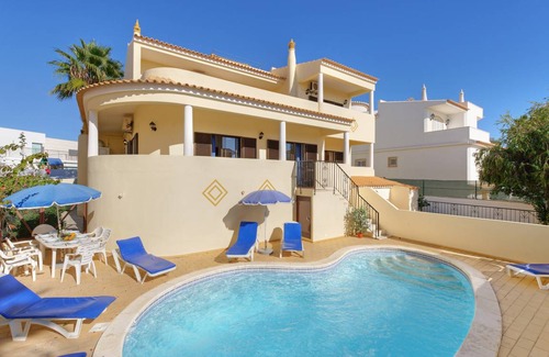 Gale Villa | Simões - Close to Praia da Galé. W/ Private Pool, Wi-Fi, BBQ, Air/Con