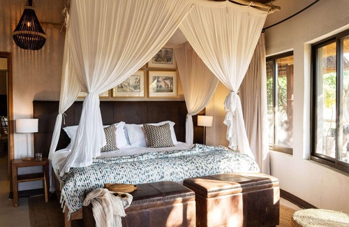 Thorny Bush Game Reserve Cabin | Simbavati Amani