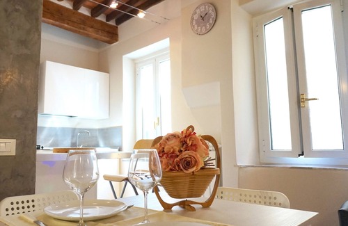 Lucca Historical Center Apartment | Simonetta Apartment - Two Bedroom Apartment, Sleeps 3