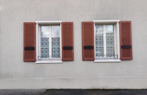 Burgdorf Apartment | Simple Studio 36m2 in the Center of Burgdorf private Parking SMALL BATHROOM