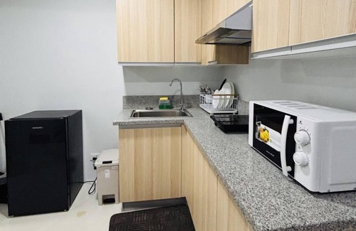 Mandurriao Apartment | Simple & Stylish Studio Stay at WV Towers