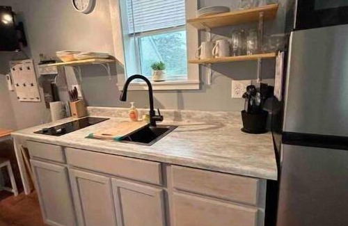 Rockland House | Simplicity-Just what you need! STR24-20