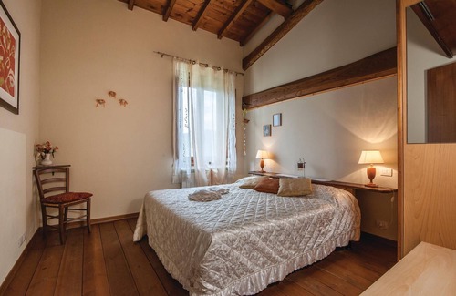 Pratovecchio Apartment | Simply and practically furnished apartment 2 km above Pratovecchio.