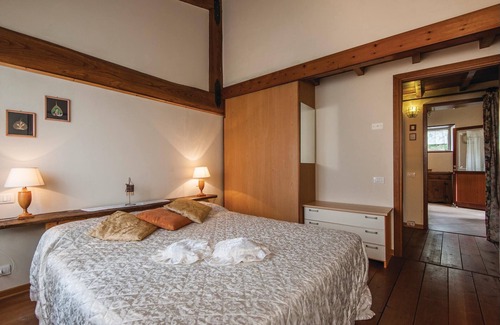 Pratovecchio Apartment | Simply and practically furnished apartment 2 km above Pratovecchio.