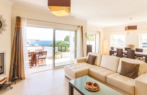 Salema Villa | SIMPLY SALEMA - LUXURY OCEANFRONT VILLA - HEATED POOL - AIR CON - ROOF TERRACE