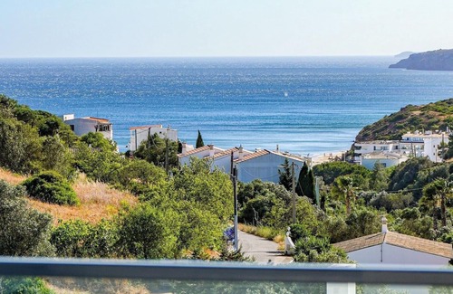 Salema Villa | Simply Salema - Villa Praia Dourada - Ocean Villa