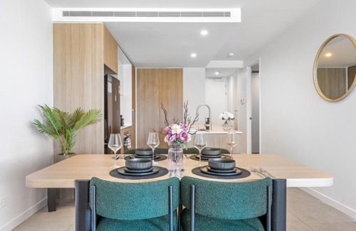 East Brisbane Apartment | Sinclair Apartments - Free Secure Parking