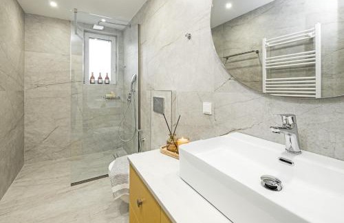 Kalamata Apartment | Singer Suite Kalamata , Close to Center & Easy Street Parking