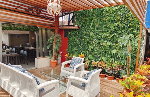 Basavanagudi Apartment | Single Bedroom Apartment with WiFi and AC in vibrant Bengaluru