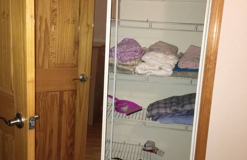 Aspen Hill House | Single Bedroom in Rockville Maryland