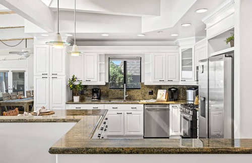 South Oceanside House | Single Family Home with a Private Beach Backyard P1919-0