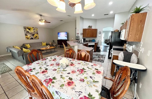 Westside House | Single house: 12guests,4bds/2baths,large backyard.