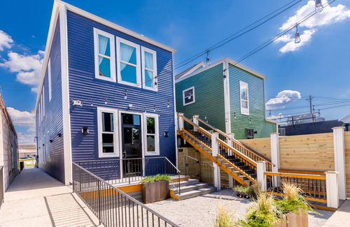 East Market District Apartment | Single Malt @Tartan House Lux King Studio Sleep 4